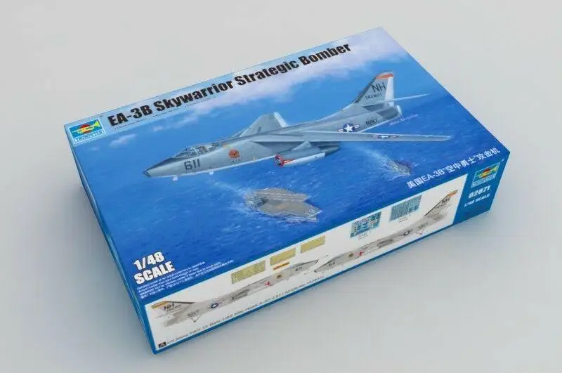 中古】(未使用・未開封品) トランペッター 1/48 アメリカ海軍 EA-3B  