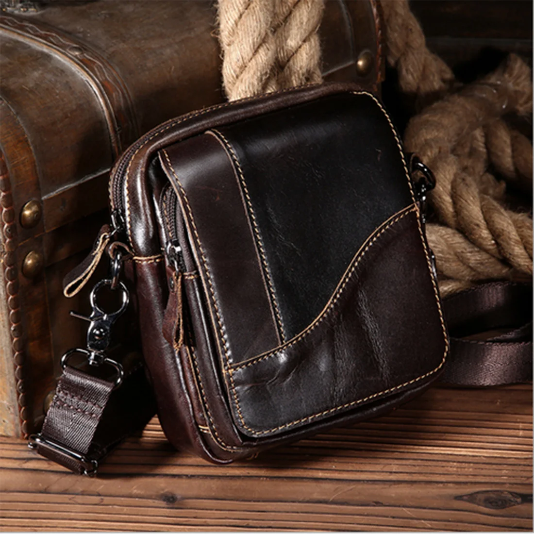 

HIPSTEEN Fashion Retrol Style Men Leather Messenger Bag Mini Single-Shoulder Cross Body Bag - Coffee