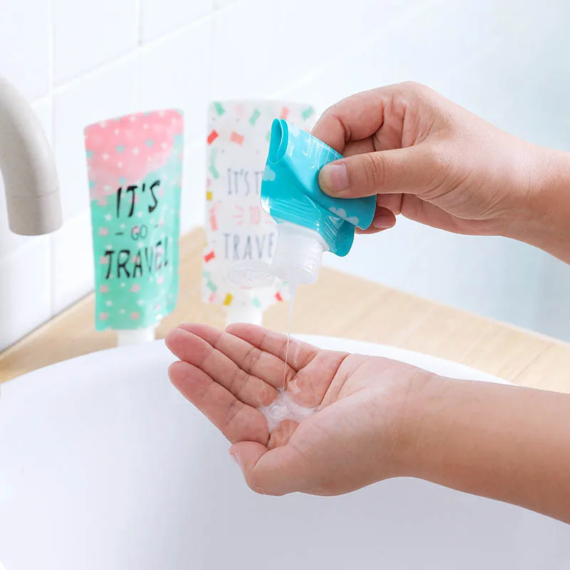 

Trip Folding Plastic Portable Shower Shampoo Bottle Mini Empty Lotion Separating Storage Bag Makeup Containe 1PC Travel Supplies