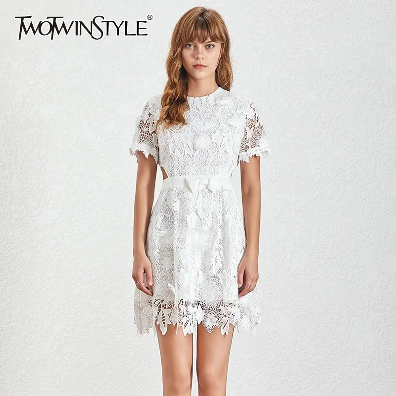 TWOTWINSTYLE повседневное кружевное пэтчворк сексуальное мини платье для женщин с