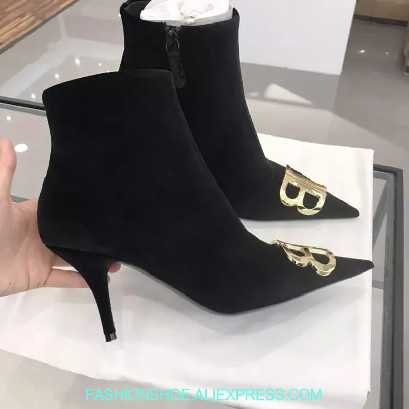 

Knife logo-embellished velvet ankle boots Pointy Toe kitten Heel Ladies Pumps Street Style Autumn Women Boots Short Booties