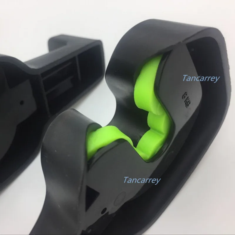 

2pcs / lot Car Cargo Trunk Bag Hook Holder Hanger For forester renault megane 2 w204 peugeot 307 chrysler 300c golf 4 suzuki