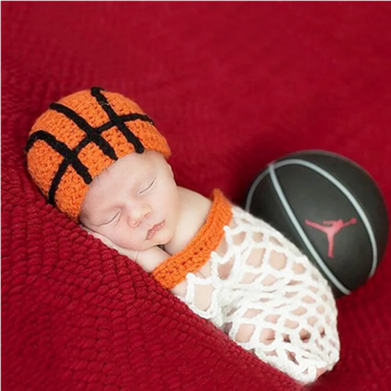 Nouveau-né photographie accessoires mignon basket-ball forme photographie vêtements laine Crochet bébé chapeau ensemble Shoot bébé Photo accessoire