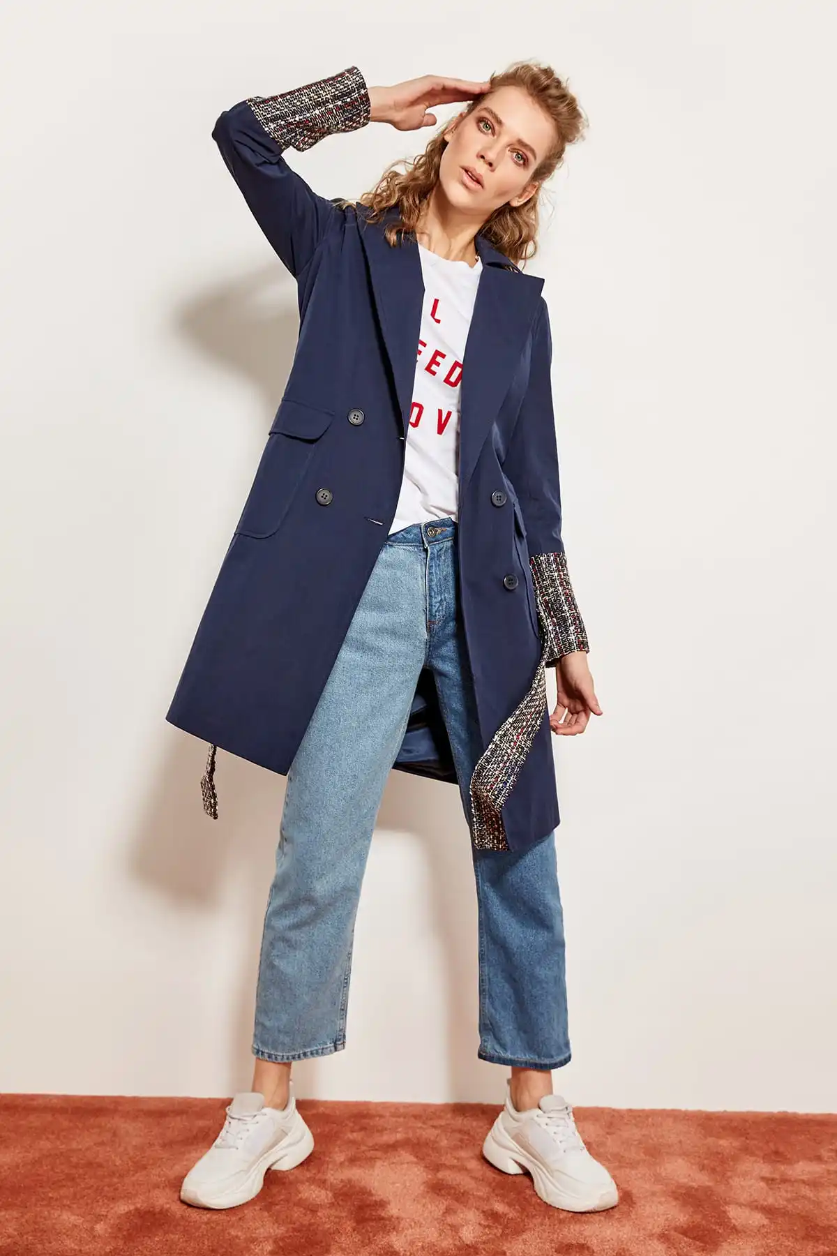 

Trendyol Arched Handles Navy Tweed Cloak TCLSS19EH0036
