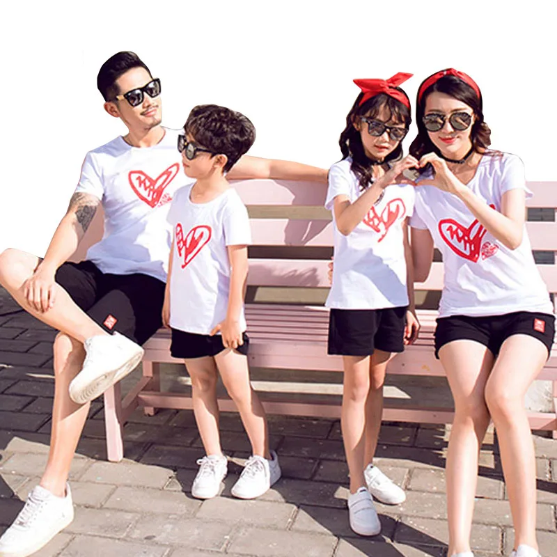 

2019 Summer Style Red White Family Clothing Father Son Mother Daughter Cotton T-shirt Short Pants Clothes Set Men Women Boy Girl