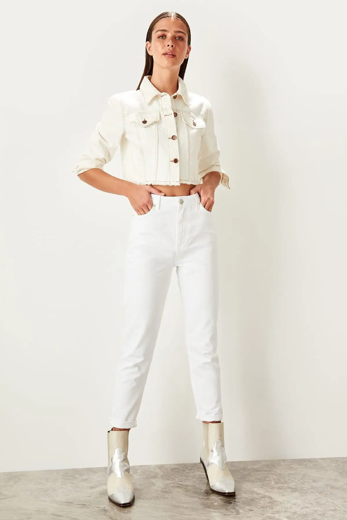 Trendyol-White-High-Waist-Mom-Jeans-Casual-Skinny-Denim-Pencil-Pants-TWOSS19LR0246.jpg