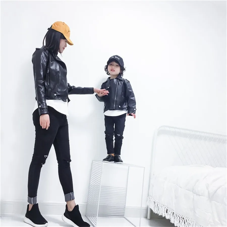 

Matching Family Outfits Thicken Jeans Mother And Daughter Son Trousers Baby Boys Girls Ripped Elasticity Pants Family Look 2019