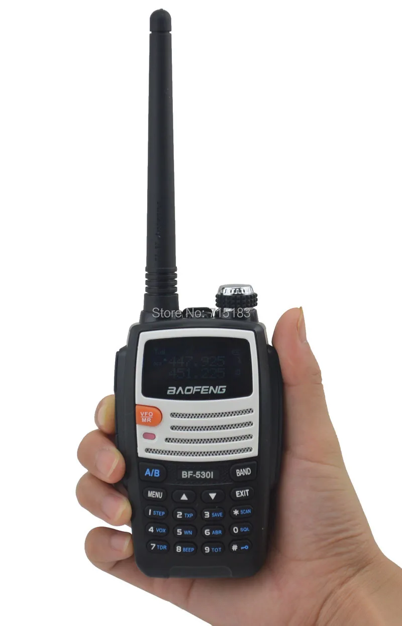 Цветной белый BF-530I 136-174 MHz и 400-520 MHz двухдиапазонный 5 W/1 W 128CH FM 65-108 MHz с бесплатными наушниками Портативное двухстороннее радио