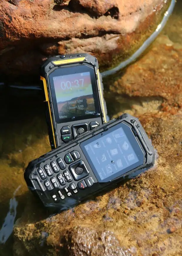 لوحة مفاتيح روسية IP68 للماء للصدمات الهاتف المحمول FM اسلكية تخاطب هواتف محمولة 2500 mAh المزدوج سيم مصباح يدوي الهاتف X6