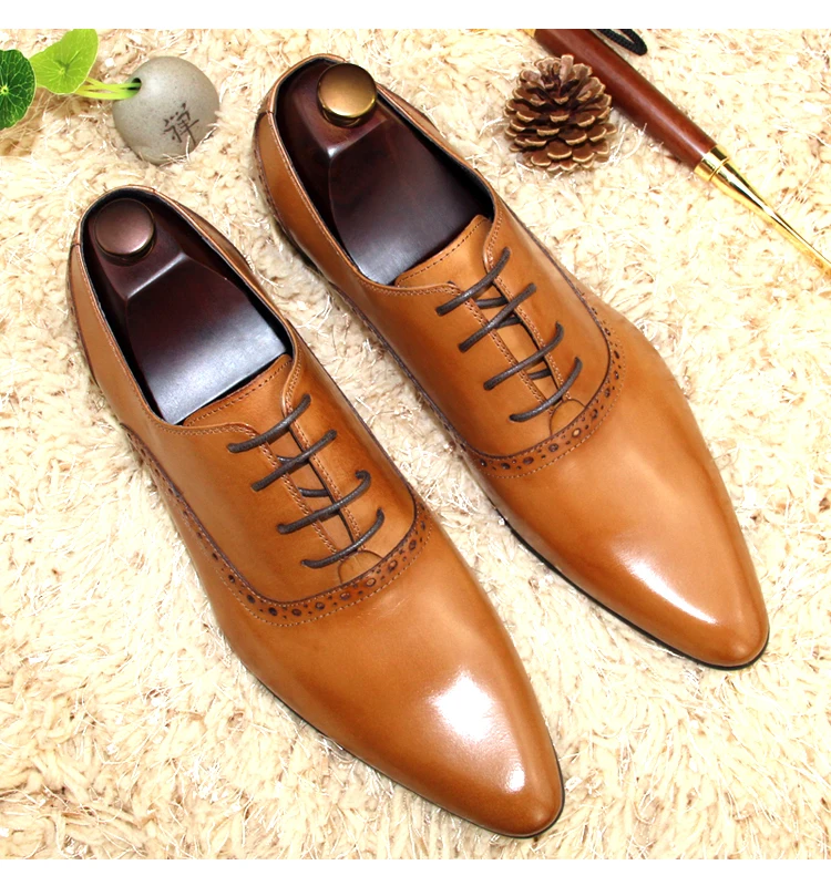 

Italy Man Formal Pointed Toe Handmade Wedding Oxfords Shoes 2018 Lace up Male Spring Autumn Real Leather Borgues Carved Shoes