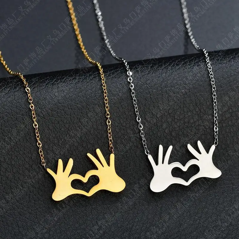 

Korean Korean Girl Necklace Heart Shaped Palm Necklace Small Fresh Lady Necklace