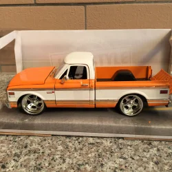 Специальный литой 1:24 крошечный дефект 1972 Chevrolet классический пикап Chevrolet Комплектная Модель автомобиля игрушки