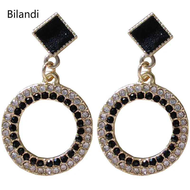 

Elegant Girl Belt Earrings Temperament Geometric Trendy Earrings of Women