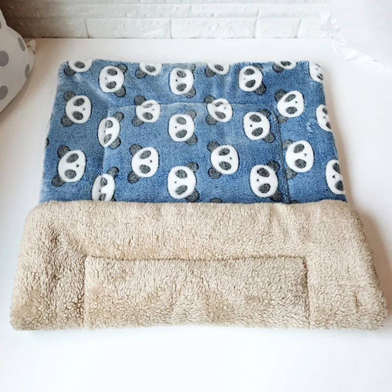 

2 Size Pet Dog Blanket Love Heart Printed Winter Warm Puppy Bed Mat Soft Dog Bed