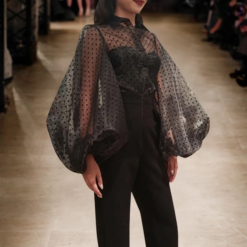 SHENGPALAE 2019 الربيع جديد الأزياء المد عارضة فضفاض حامل فانوس كم زر رقيقة القسم البولكا نقطة النساء السود قميص N787