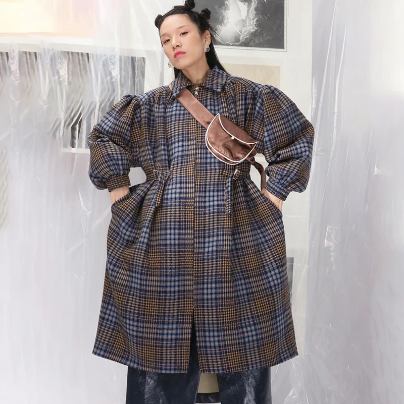 [EAM] 2019 New Spring Lapel Long Lantern Sleeve Plaid Nailed Pleated Large Size Woolen Coat Women Parkas Fashion JK670