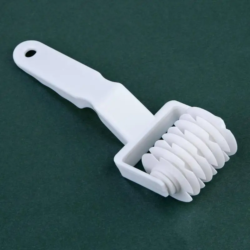 

1PC Dough Roller Knife Pie Pizza Cookie Cutter Pastry Plastic Baking Tools Bakeware Embossing Dough Roller Lattice Cutter Craft