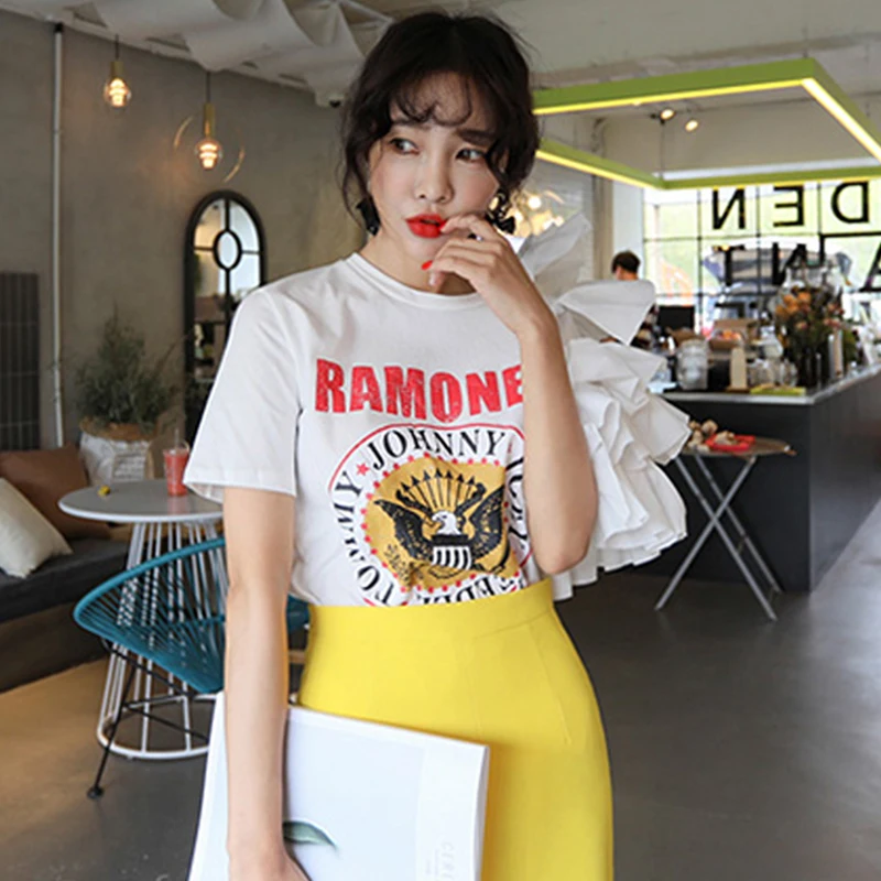 

DEAT 2019 Summer Casual white Print Letters Short Sleeve Asymmetry Pleated Chiffon Puff Sleeve T Shirt Women ME240