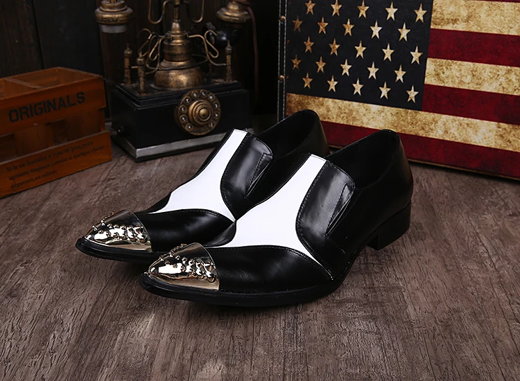 

Autumn Men Tuxedo Suits Oxfords Genuine Leather Rivets Pointed Toe Patch Black White Male Wedding Dress Oxfords Slip On Fashion