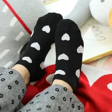 Модные жаккардовые Хлопковые женские носки с большим сердцем; сезон весна-лето; короткие носки до щиколотки; высокое качество; милые носки с принтом «любовь»