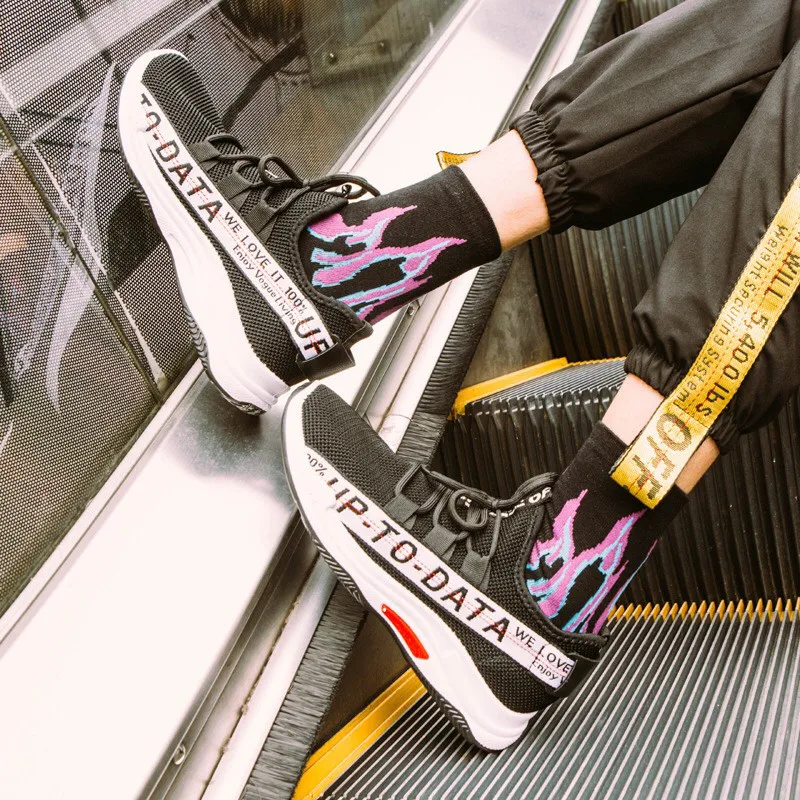 الرجال موضة الهيب هوب جورب للجنسين على النار محب طاقم الجوارب الأحمر لهب الحريق الطاقة الشعلة الشارع نمط سكيت القطن طويل الجوارب