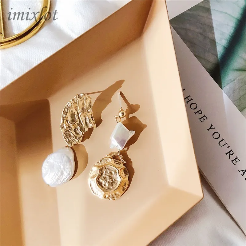 

Trendy Irregular White Pearl Earrings For Women Girls Jewelry Female Gold Metal Geometric Asymmetrical Drop Earring Gifts Brinco