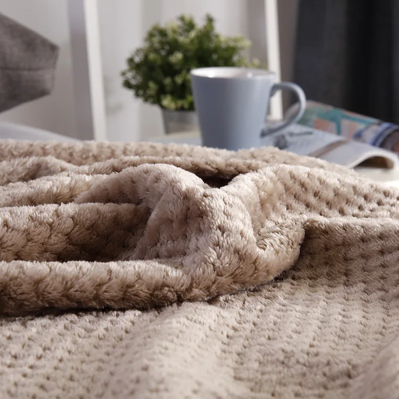 

Solid Color Flannel Throw Blanket Bed Cover Sofa Bedspread Bedding Soft Warm Winter Fleece Mesh Plush Air Condition Plaid
