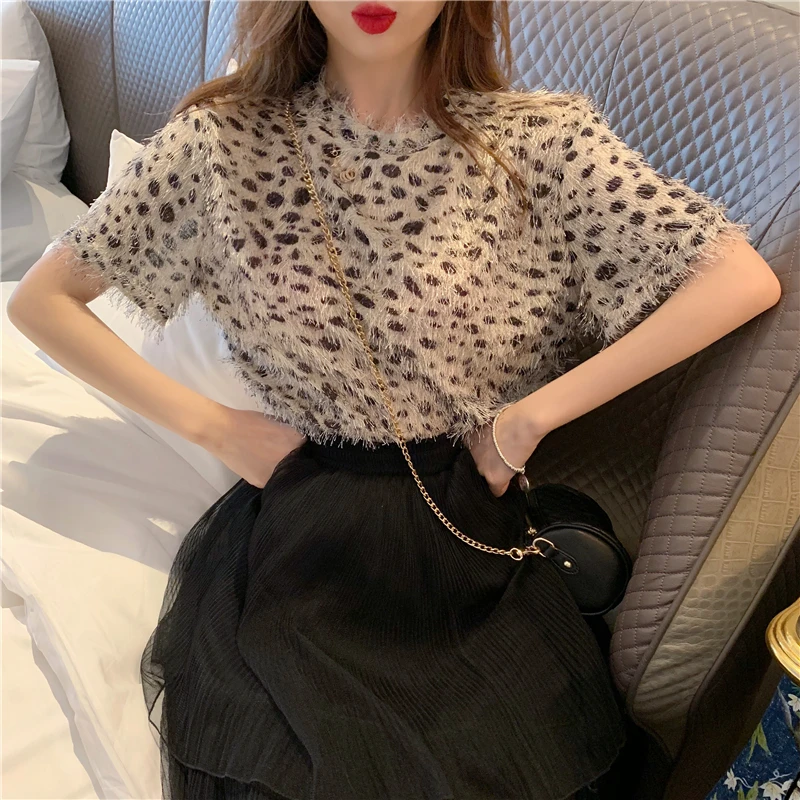 

2019 Summer New Temperament Round Neck Short-sleeved Leopard T-shirt Loose Korean Temperament Raw Tassel