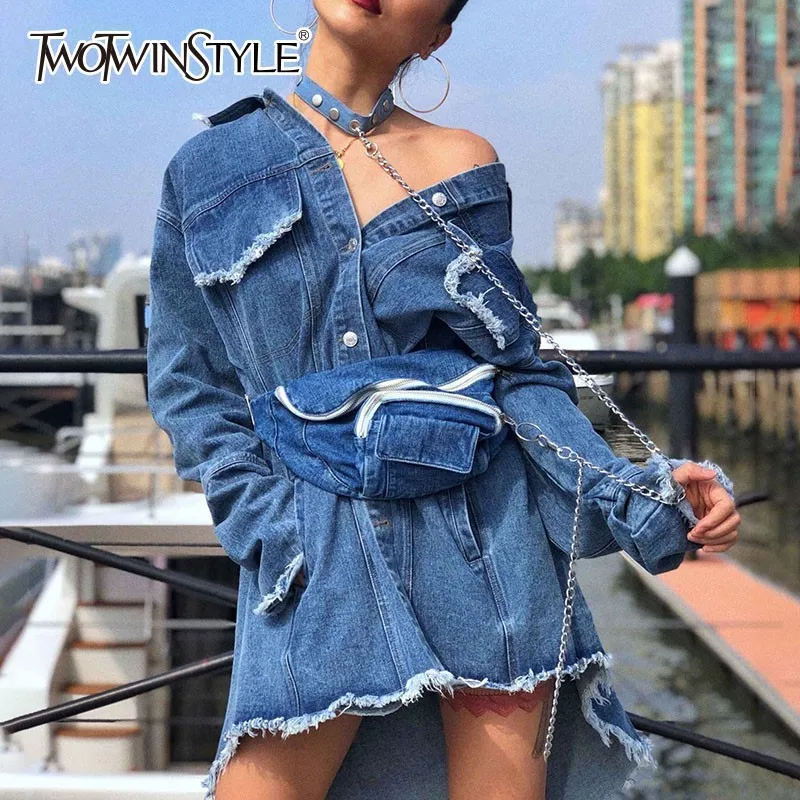 

TWOTWINSTYLE Denim Jackets For Women Lapel Long Sleeve Asymmetrical Tassel Jacket Female With Waist Bag 2019 Spring Fashion Tide