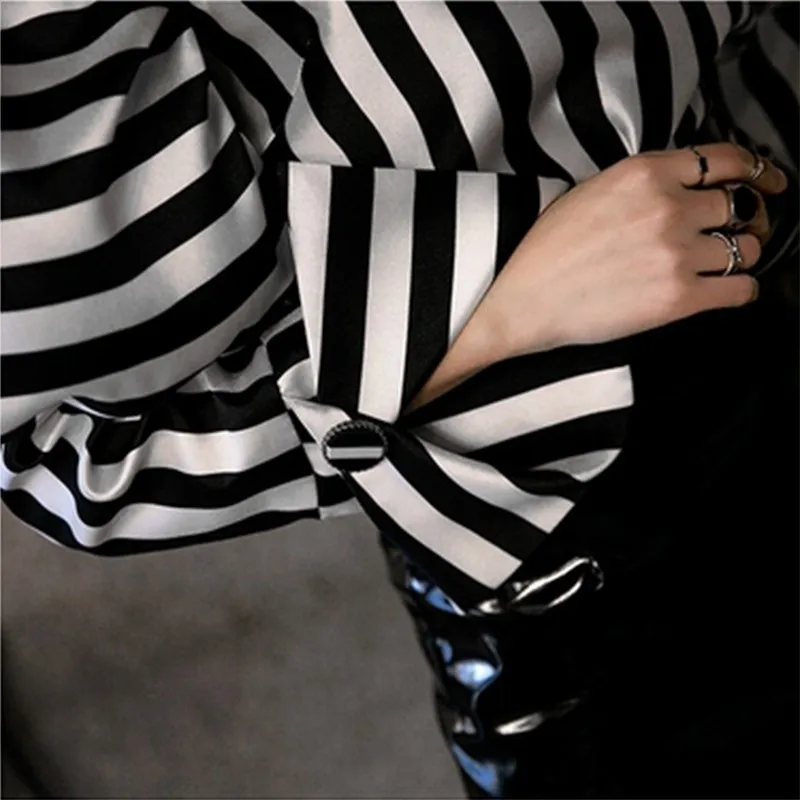  TWOTWINSTYLE Striped Shirts Blouse Women O Neck Lantern Long Sleeve Vintage Elegant Tops Female 201