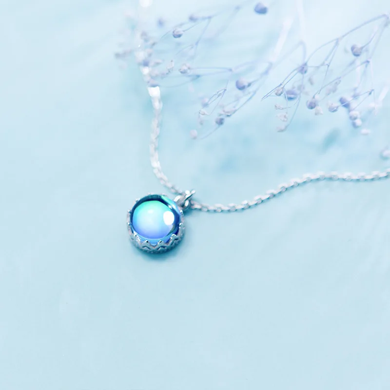 

Women Crown Aurora Necklace Bohemia Pendant Necklace Halo Crystal Silver Scale Light Necklace For Women Elegant Jewelry Gift