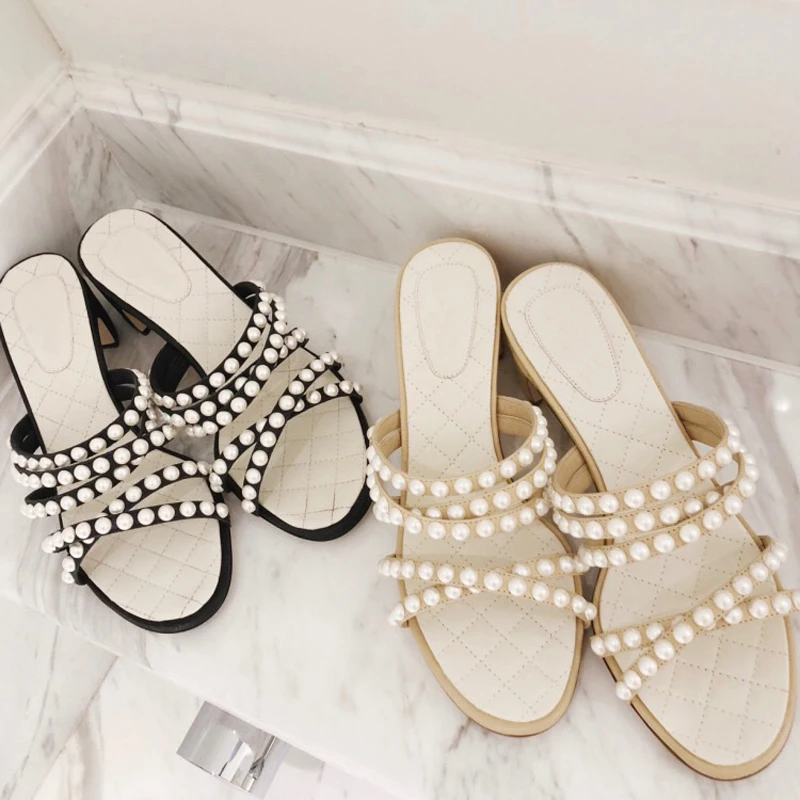 

19ss Pearls Cross Tied Open Toe Summer Slippers String Bead Outside Slip On Slides Soft Beach Shoes Lazy Casual Woman Shoes