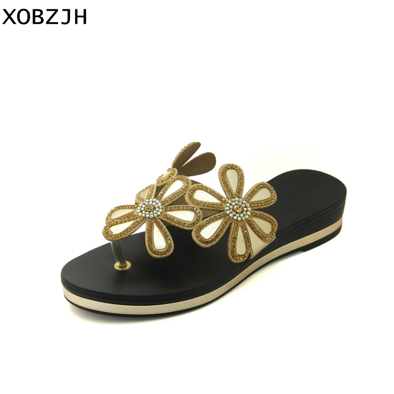 

XOBZJH 2019 Shoes Women New Platform Wedges Sandals Summer Party Mature Ladies Gold Rhinestone Flower Peep-Toe Shoes Plus Size