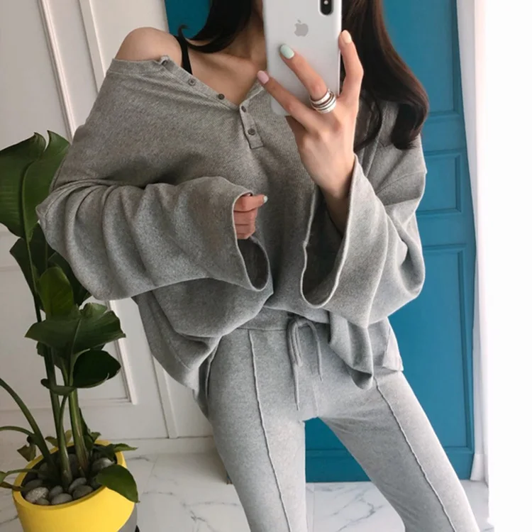 

South Korea ins web celebrity knock up pretty wide sleeve + split casual pants suit