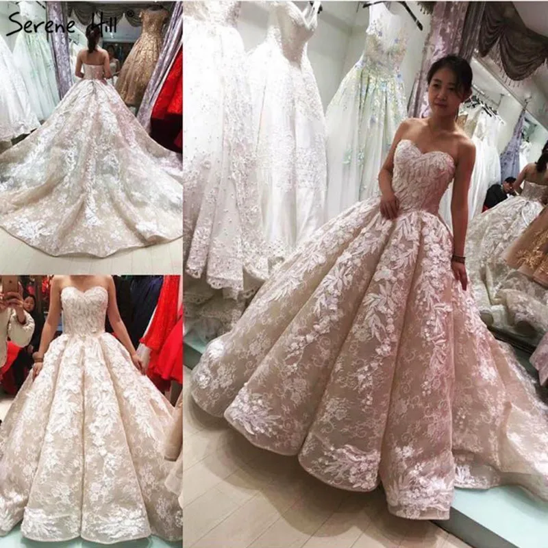  Dubai  Fashion Handmade Flowers High end Wedding  Dress  2019  