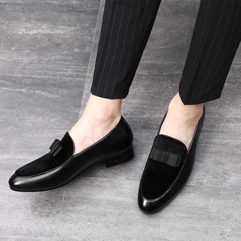 

Dropshipping 2019 Gentlemen Bowknot Wedding Dress Male Flats Casual Slip on Black Patent Leather Red Suede Loafers Formal Shoes