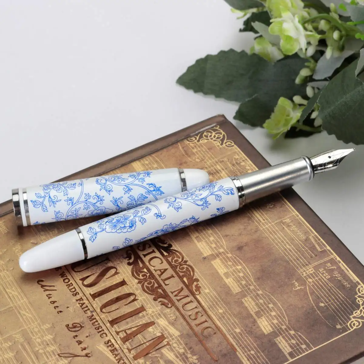 

Chinese Style Fountain Pen Ink Pen Blue White Porcelain Pattern Medium Nib Fountain Pen Fit For Student Office Writing Suppliesl
