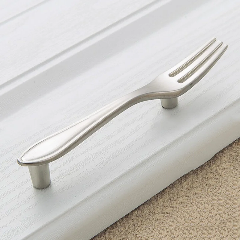 

Fork/Spoon Design Antique Cabinet Cupboard Drawer Pull Handle Bronze Gold Black