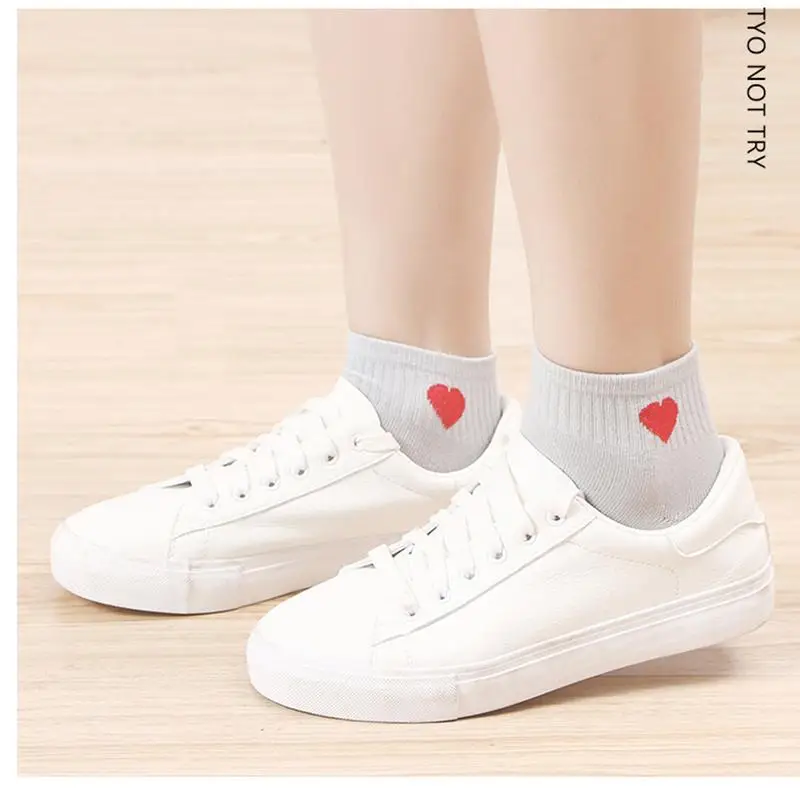 

1 Pair New Kawaii Cute Socks Women Red Heart Pattern Soft Breathable Cotton Socks Ankle-High Casual Comfy Socks Fashion Style