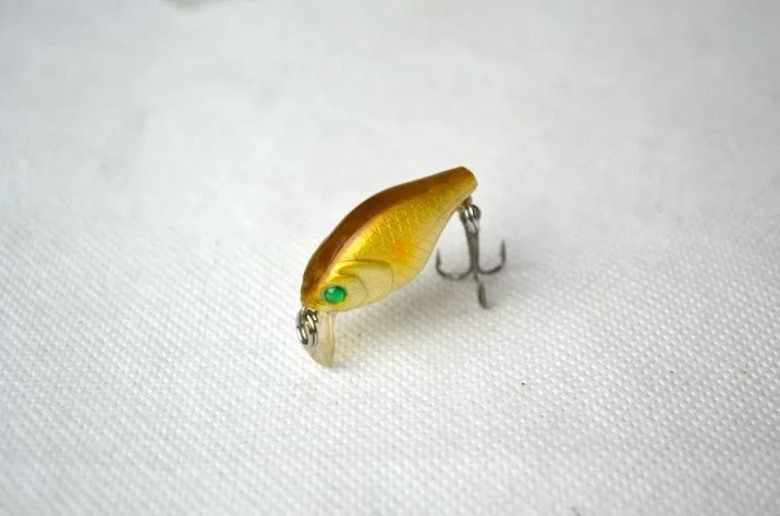 Pesca 5pcslot  2.5g 3cm topwater 0.1-0.5m depth artificials for japan mini Fishing hooks eyes Crankbait Cranks lures Baits bite (2)
