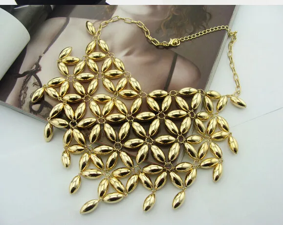 Преувеличены Европейский Стиль Многослойные Цветы Коренастый Choker Нагрудник Заявление Ожерелье N2266