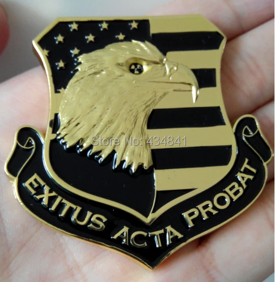 Американский военный щит значок veritatem cognoscere США Exitus Acta Probat эмблема наградная монета