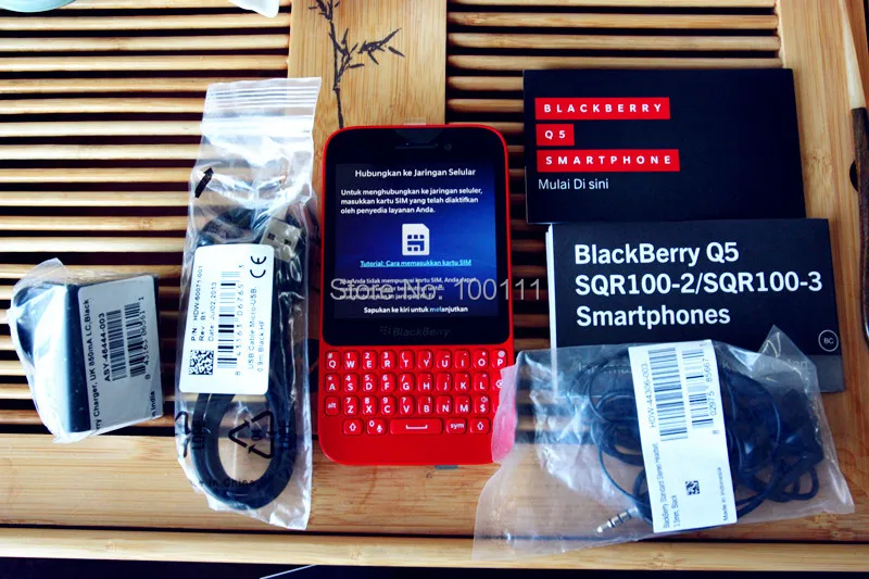 BlackBerry Q5 Qwerty клавиатура, 16 ГБ Встроенная память 5MP+ 2 MPcamera 3," сенсорный экран 2G/3g/4G двухъядерный BlackBerry OS 10,1