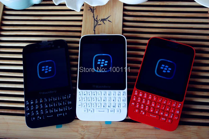 BlackBerry Q5 Qwerty клавиатура, 16 ГБ Встроенная память 5MP+ 2 MPcamera 3," сенсорный экран 2G/3g/4G двухъядерный BlackBerry OS 10,1