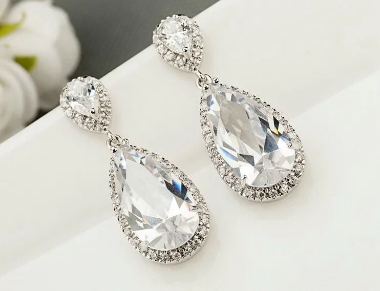 LUOTEEMI Elegant Teardrop Shape White CZ Stone Fashion Waterdrop Bridal Earrings for Sexy Lady Luxury Dinner Dress Accessories