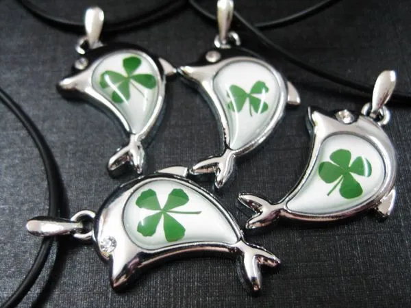 15 шт. Настоящее Прекрасный зеленый Four Leaf Clover супер шик Дельфин повезло кулон
