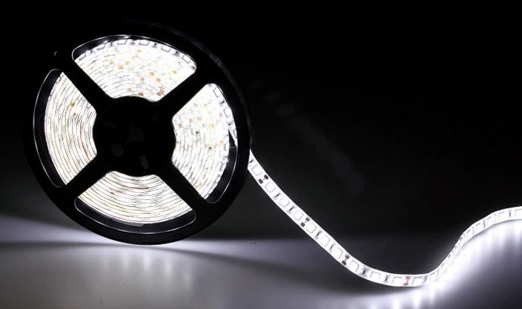 RGB белый теплый белый R G B Светодиодные ленты 5050 SMD 5 м 300 светодиодов Гибкие Nonwaterproof светодиод Клейкие ленты Высокое качество светодиодные