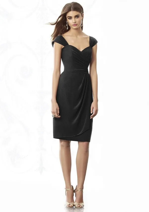 6108012-black-3