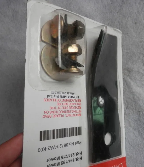 BLADE & BOLT SET 145mm x 45mm x 2mm HONDA 214 215 MOWER 3
