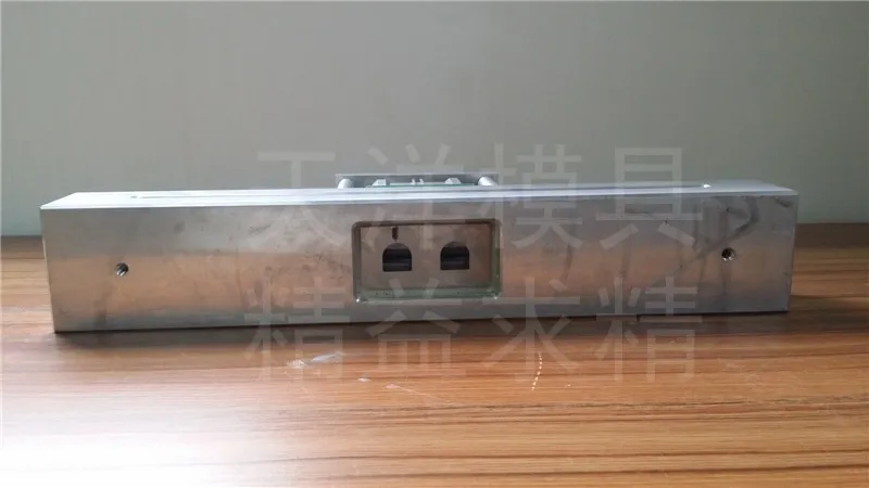 Двойной u-образный отверстие пневматические пробивая Пластик мешок пробивая